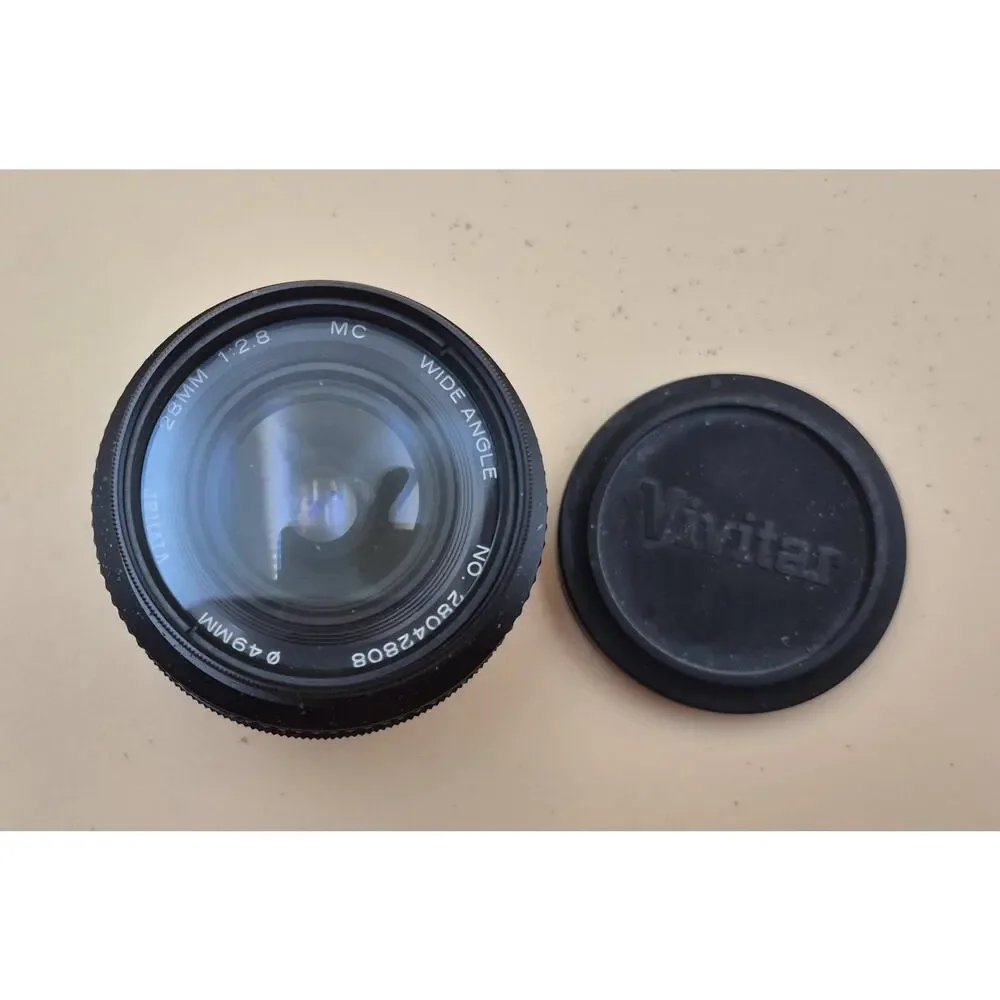 Vintage Vivitar 28mm Wide Angle Lens w/Case Shoulder Strap
